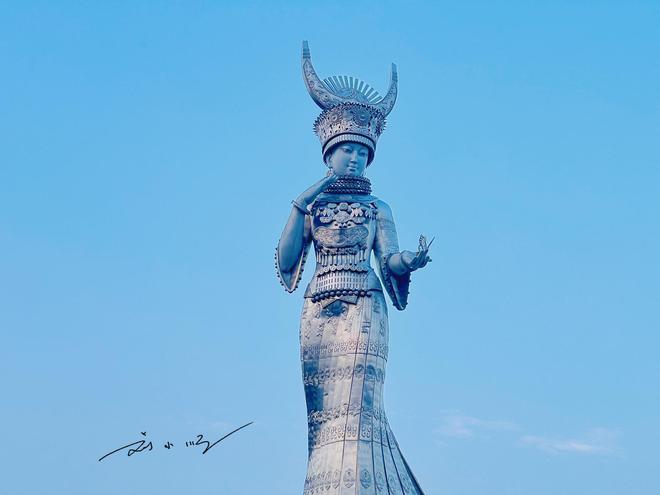 m88体育官网登录入口全世界最高的苗族女神雕像就在黔东南比美国的自由女神像还高(图5)
