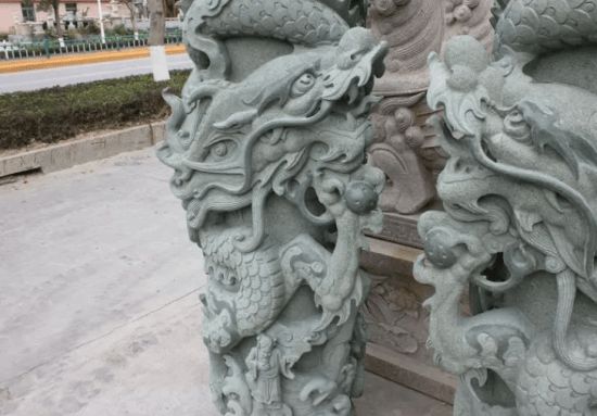 m88体育app下载龙柱石雕：中国传统建筑中的一种装饰形式(图3)