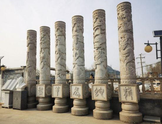 m88体育app下载龙柱石雕：中国传统建筑中的一种装饰形式(图1)